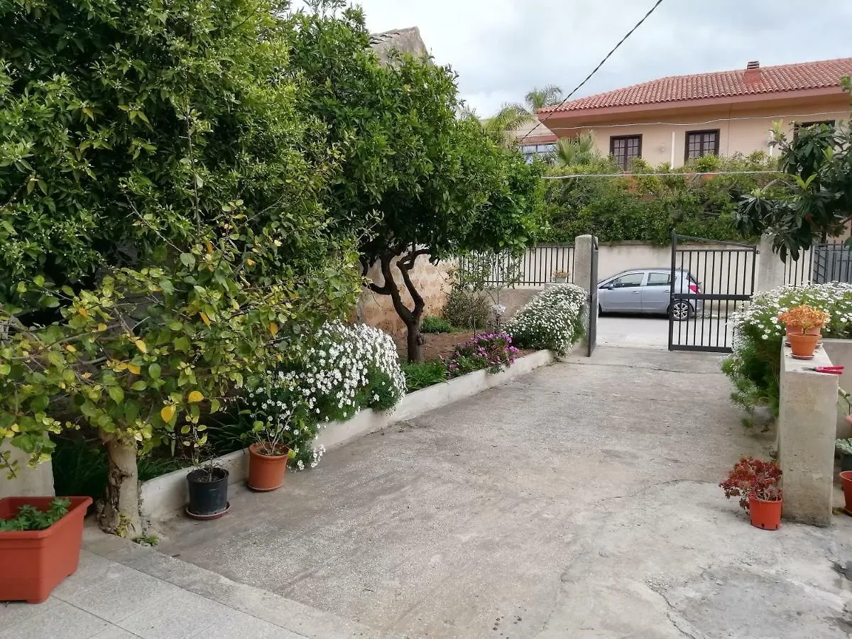 Casa Margherita Airport Birgi Guarrato Holiday home